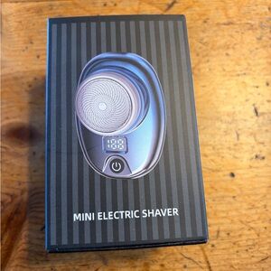 Mini Electric Shaver - Metallic Blue
